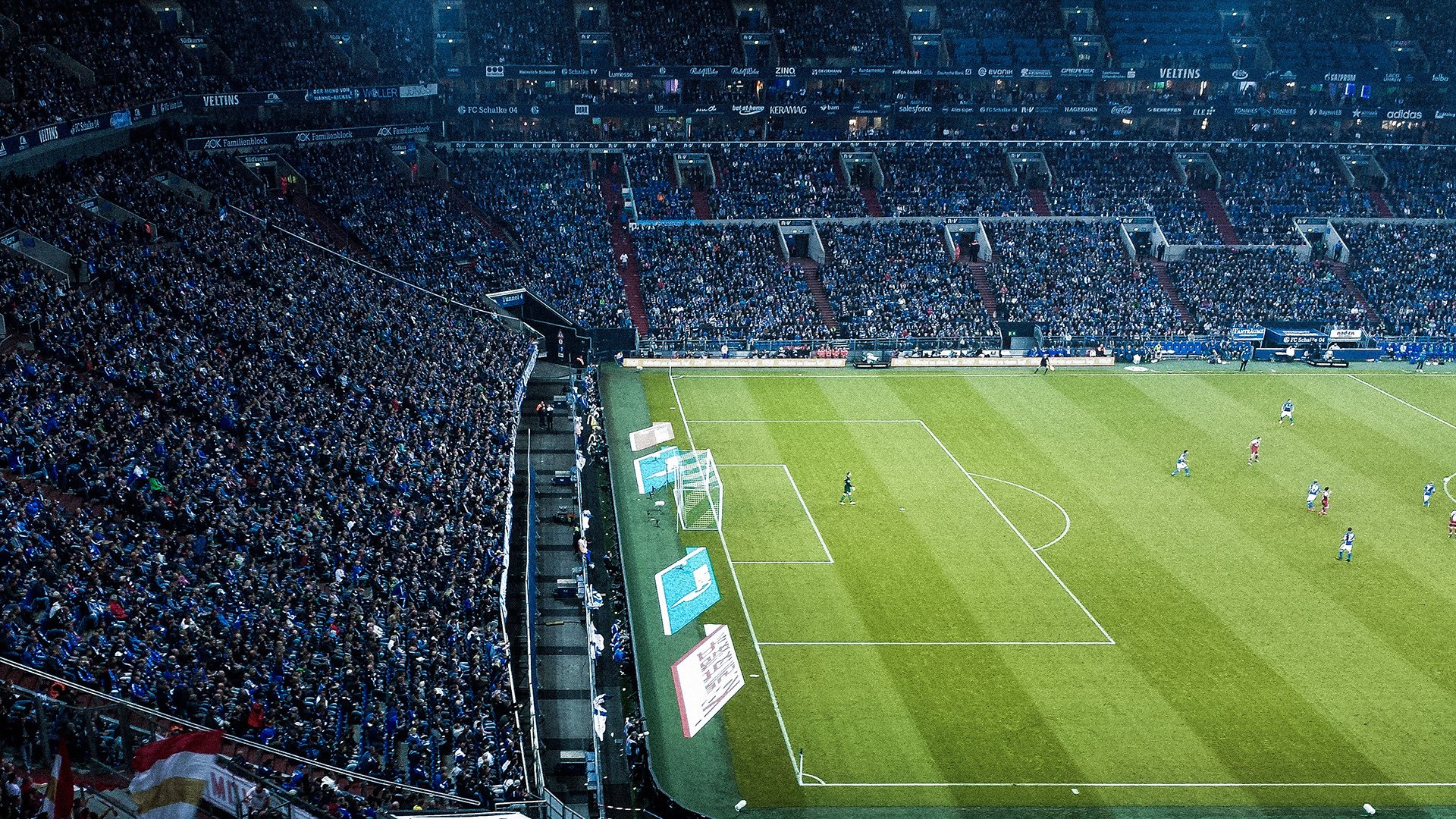 球员在赛场上面对压力仍能发挥稳定被赞为成熟,球员就应该在