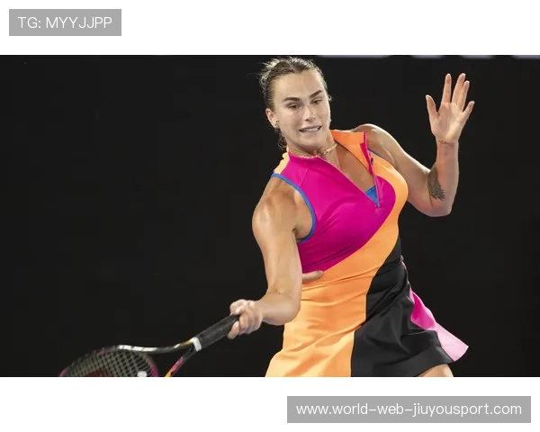 梦幻同框!萨巴伦卡与贝克汉姆合影太养眼了!,萨巴伦卡胸围