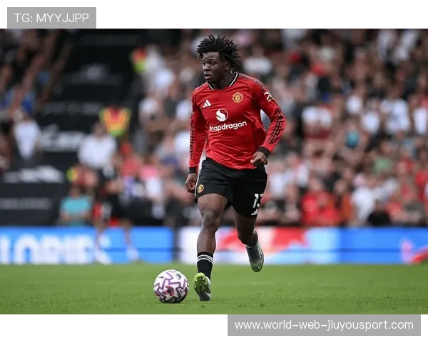 曼联青训系统加速人才输送，未来潜力股逐渐显现