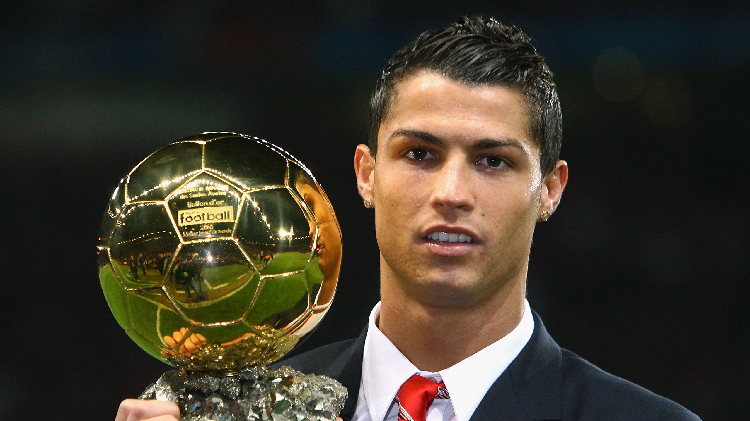 东契奇29+11+10:送约基奇式妙传被犯规后随手一扔超远命中,约契奇和东契奇合照